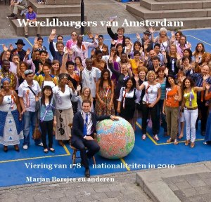 Boek Wereldburgers van Amsterdam, 2011. Te bestellen via www.blurb.com